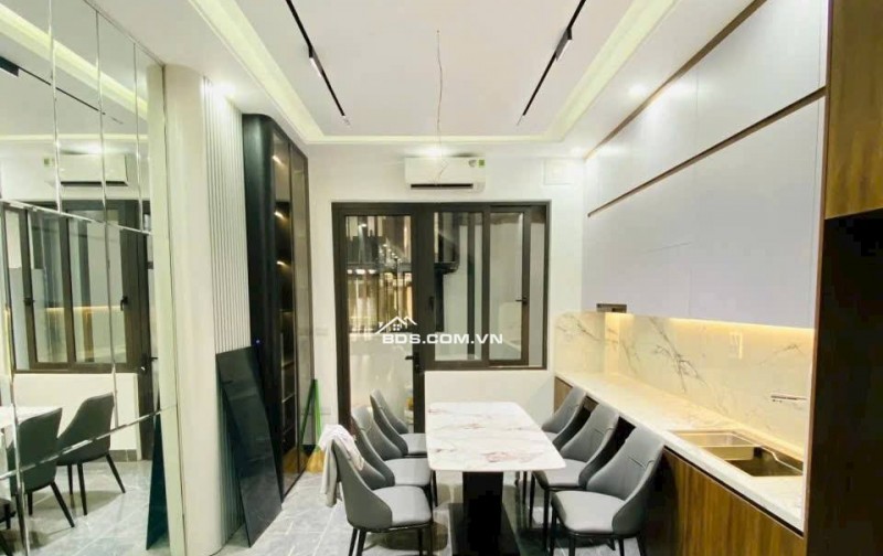 Nhà Đẹp Ô TÔ ĐỖ CỬA, Thang Máy, Trần Khát Chân, Hai Bà Trưng 54m, 6 tầng, mt 3.7m, giá 18.5 tỷ