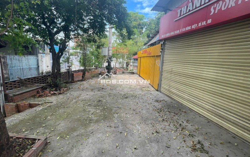 Cho thuê full nhà xưởng 1300m2 tại Dĩ An