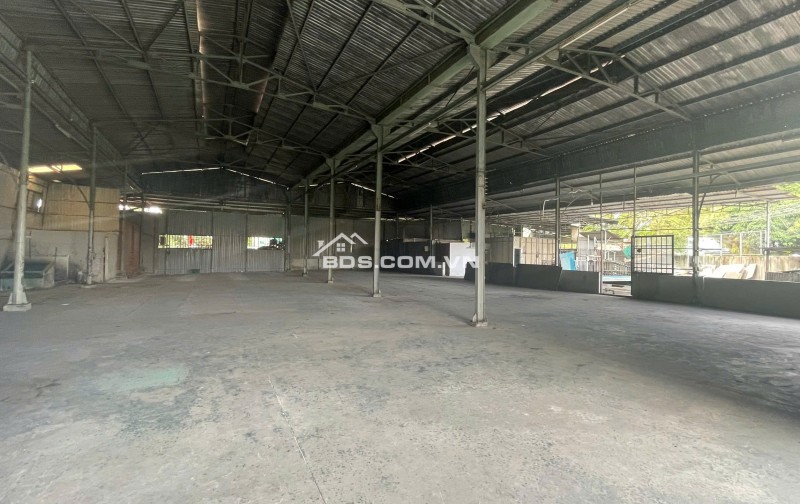 Cho thuê full nhà xưởng 1300m2 tại Dĩ An