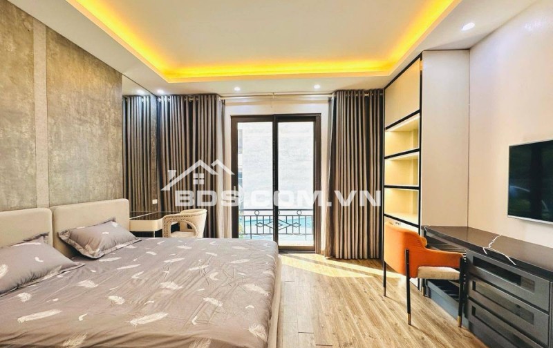 Nhà Đẹp Lô Góc, Gần Phố, Trương Định, Hoàng Mai 34m, 5 tầng, mt 4.7m, giá 9.5 tỷ