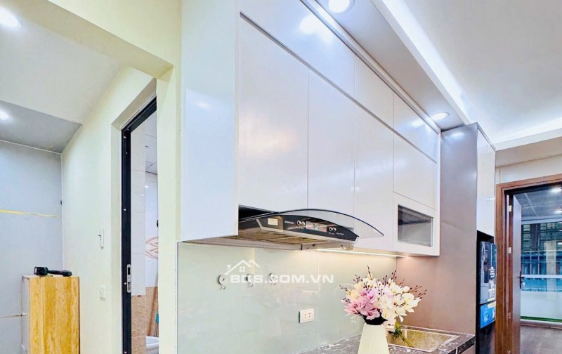 Nhà Đẹp Ô TÔ ĐỖ CỬA Hồng Mai, Hai Bà Trưng 70m, giá 3.85 tỷ.