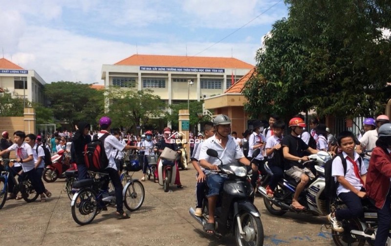 NỢ NGÂN HÀNG BÁN 1125M2 SHR, SÁT KCN MINH LẬP ĐÔNG CÔNG NHÂN ĐƯỜNG RỘNG XÂY TRỌ ĐƯỢC LIỀN. GIÁ 170TR