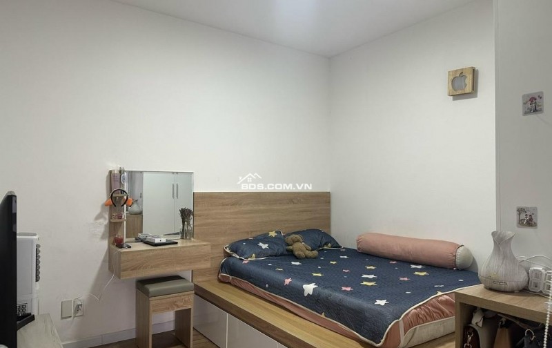 Căn hộ 86m2, 2p ngủ, 2wc,Full Nt, C/c Bàu Cát, p10, Tân Bình chỉ 11tr/th