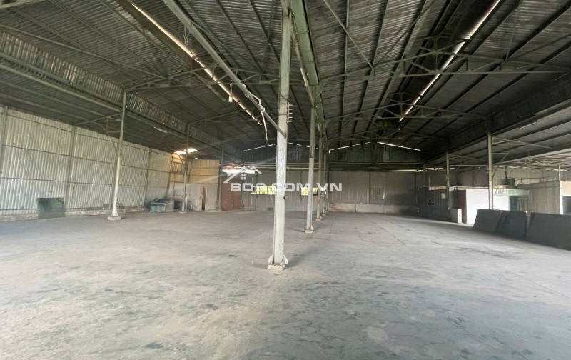Cho thuê full nhà xưởng 1300m2 tại Dĩ An