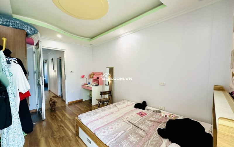  Bán GẤP nhà Sài Đồng – Ngõ xe hơi, 4 TẦNG, 2PN, nội thất xịn, chỉ 3.X tỷ 