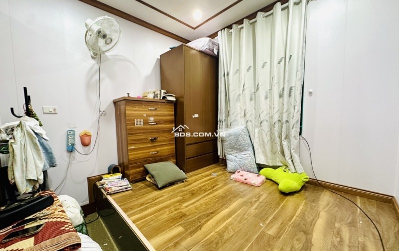  Bán GẤP nhà Sài Đồng – Ngõ xe hơi, 4 TẦNG, 2PN, nội thất xịn, chỉ 3.X tỷ 