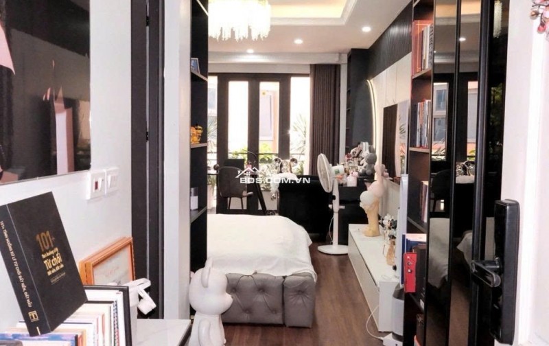 Siêu Phẩm ! Phân Lô - Oto - Thang Máy - Full Nội Thất - Hoàng Văn Thái, Thanh Xuân.