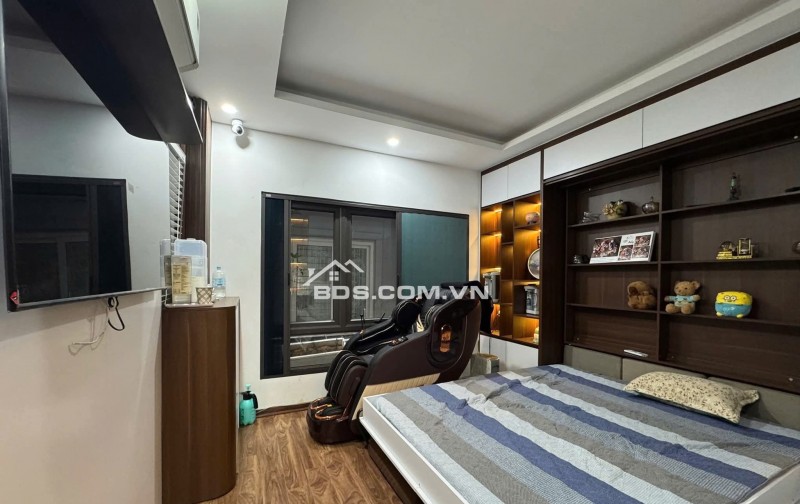 Nhà Đẹp Ngõ Ô TÔ Tân Mai, Hoàng Mai 36m, 5 tầng, mt 4.4m, giá 9.98 tỷ