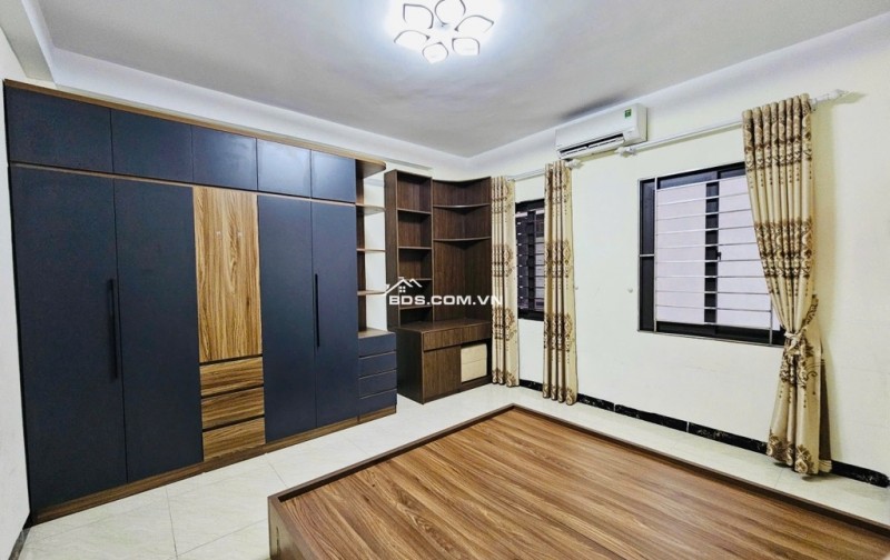 NGÔI NHÀ TRONG MƠ VỊ TRÍ VÀNG - Ô TÔ VÀO NHÀ - THANG MÁY - CHỈ 7.8 TỶ! 
