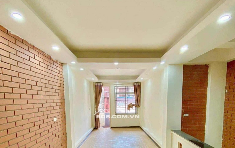 B.Á.N N.H.À TỪ LIÊM 37.8M - SIÊU ĐẸP NHỈNH 5 Tỷ  - MẶT TIỀN RỘNG - KO LỖI PHONG THỦY