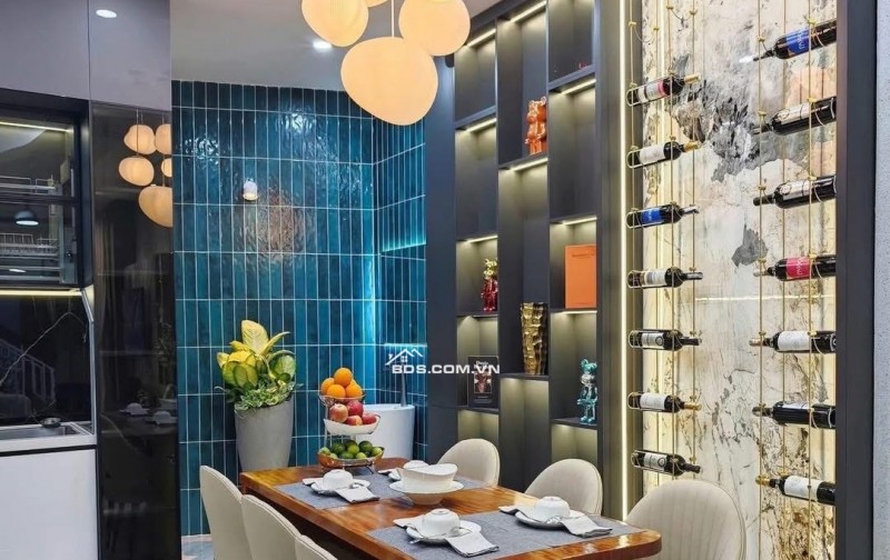 HOA HẬU QUẬN HAI BÀ TRƯNG Ô TÔ VÀO NHÀ