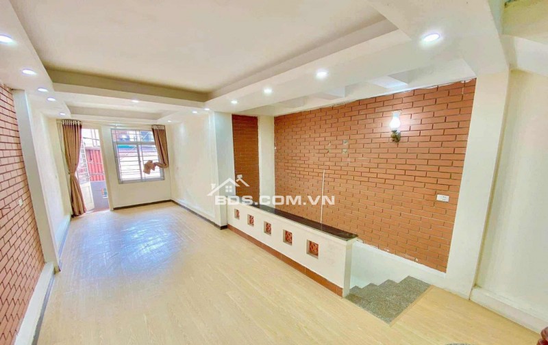 B.Á.N N.H.À TỪ LIÊM 37.8M - SIÊU ĐẸP NHỈNH 5 Tỷ  - MẶT TIỀN RỘNG - KO LỖI PHONG THỦY