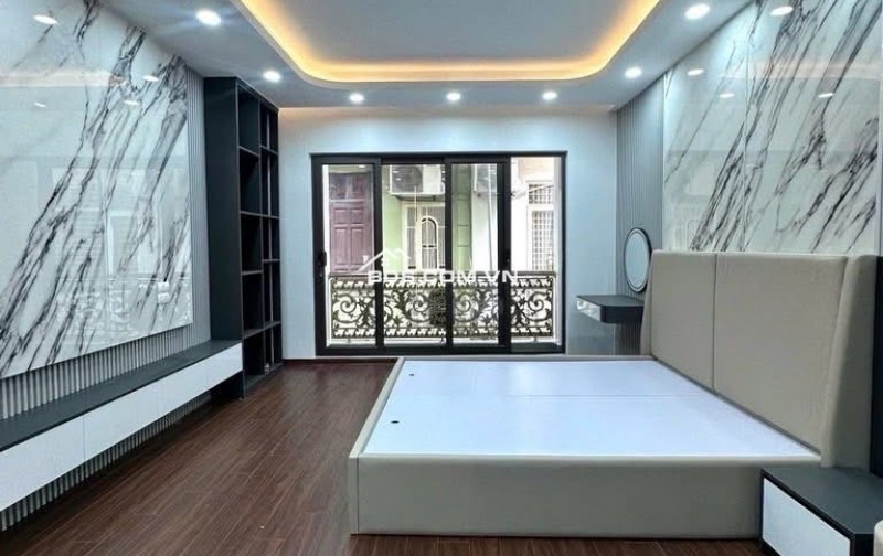 PHÂN LÔ Ô TÔ ĐỖ CỬA MẶT PHỐ Ô TẢI TRÁNH,KINH DOANH NGÀY ĐÊM