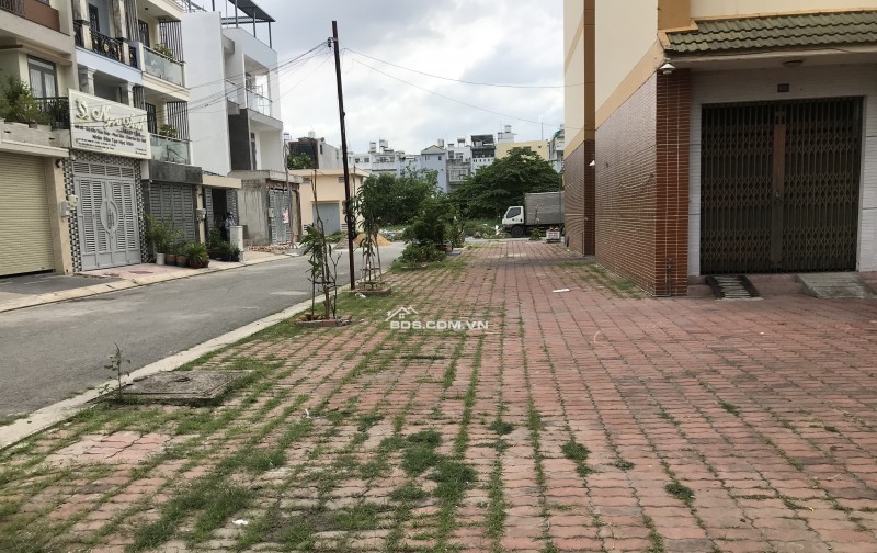 Cho thuê Nhà nguyên căn mặt tiền Q12, cách chợ An Sương 100m, chỉ 6tr/tháng