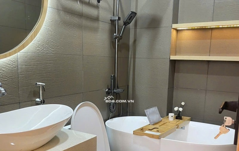 BÁN CĂN HXH -DTSD 150m2- ĐƯỜNG TRƯỜNG SA- Q PHÚ NHUẬN