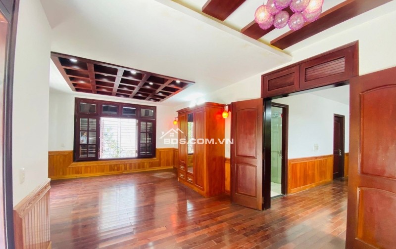 Biệt thự VIP khu Nam Phú, Quận 7 – Khu Compound - Khu Hiếm Nhà Bán