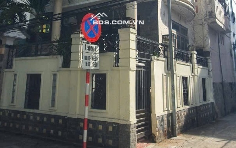 Bán căn biệt thự mặt tiền gần biển Mỹ Khê, Q.Sơn Trà, TP. Đà Nẵng