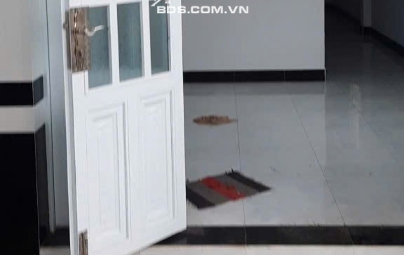 CHÍNH CHỦ CẦN BÁN NHÀ CẤP 4 - 48m²  GIÁ RẺ: 450tr. Đường 02 xe ba gác ba lại, đất vuông đẹp, gần sông nên thoáng mát cả ngày, phong thủy tốt