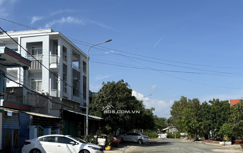 Bán Nhanh lô đất 370m2 - chỉ hơn 30tr/m2 - Nhà Bè - Kế Bên Trường Lái Xe Thành Công