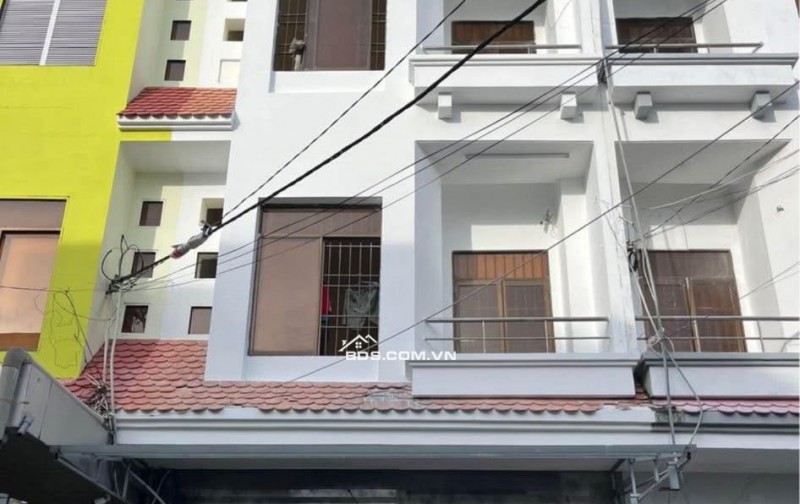 Bán nhà cấp 2 1 trệt 3 lầu diện tích 266m2 khu lấn biển kiên giang