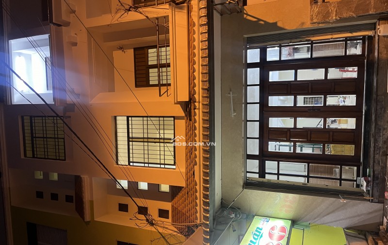 Bán nhà cấp 2 1 trệt 3 lầu diện tích 266m2 khu lấn biển kiên giang