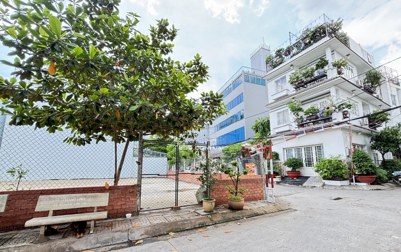 Bán gấp lô đất góc 2 mặt tiền, Làng Đại Học ABC 326m2 (20x19)m. Đ. 12m, liền kề Phú Mỹ Hưng