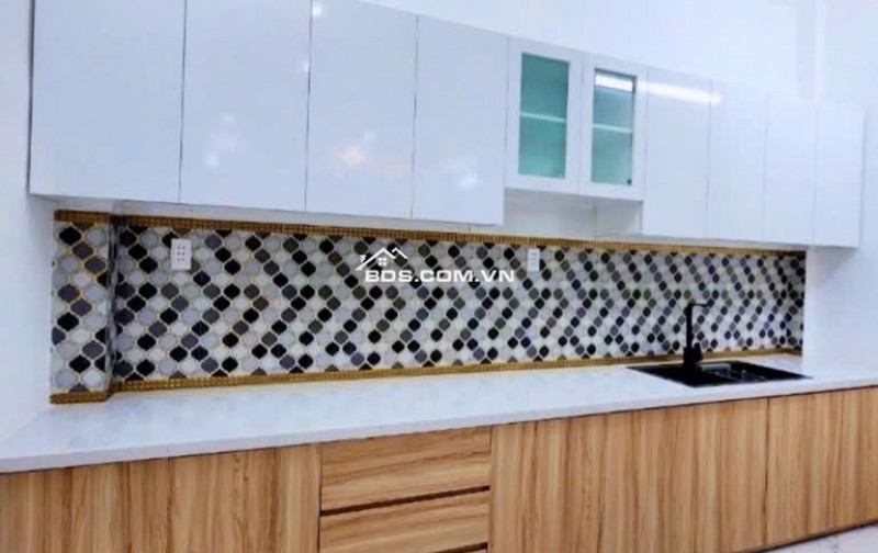 AN DƯƠNG VƯƠNG - BÀ HOM Q6 - NGANG NỞ HẬU HƠN 4M - NHÀ MỚI 1 SẸT - 4 TẦNG - 34M2 - VÀI BƯỚC RA MẶT TIỀN - NHỈNH 4 TỶ CÒN TL