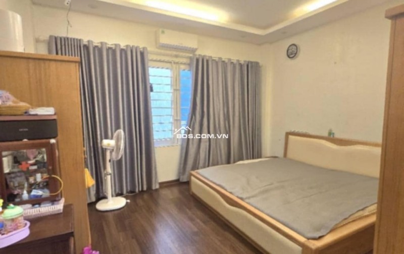 Bán nhà Võng Thị - Lô góc 100m² – 20m ra Hồ Tây, không gian sống thượng lưu – giá 34.5 tỷ