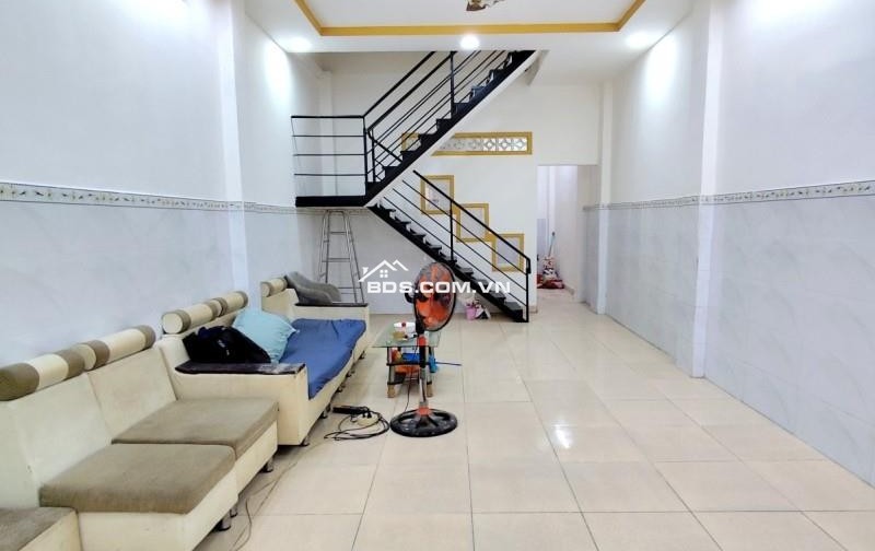 Chính Chủ Bán gấp nhà riêng Trịnh Đình Trọng, Tân Phú Chỉ 5,45 tỷ, 52 m2, đẹp, nhà mới vào ở ngay