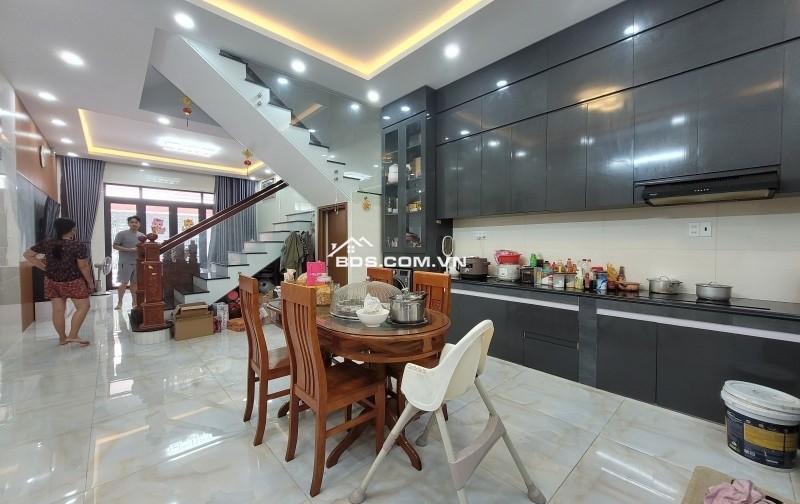  SIÊU PHẨM NHÀ PHỐ 4 TẦNG – Q9 - ĐƯỜNG 12M CÓ VỈA HÈ
