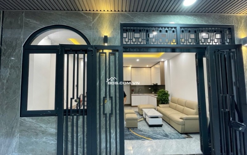 Bán nhà phố Yên Hoà, 5 Tầng 4 ngủ, tiện ích ngập tràn, gần trường học, chợ, vài bước ra phố, Giá nhỉnh 8 Tỷ
