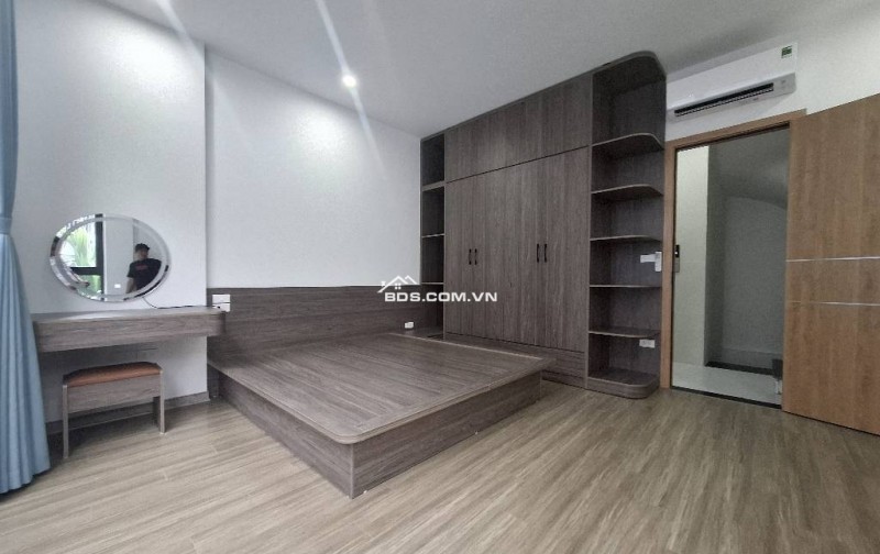    Siêu Phẩm 6 Tầng Thang Máy – Full Nội Thất – Ngõ Nông Ô Tô – Trung Tâm Thạch Bàn 