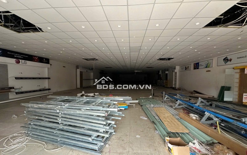 Cho thuê mặt bằng kinh doanh (vị trí đẹp) mặt tiền đường Quốc Lộ 13 Hiệp Bình Phước, Thủ Đức