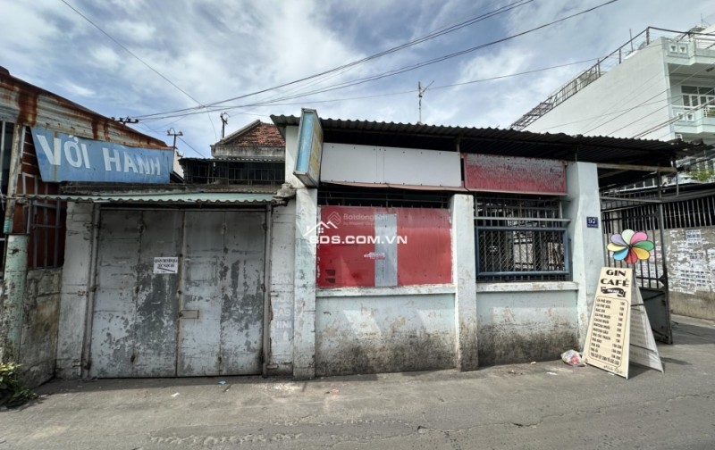 CHO THUÊ NHÀ LÔ GÓC 2 MẶT TIỀN – PHÙ HỢP KINH DOANH TẠI ĐƯỜNG ĐOÀN TRẦN NGHIỆP – NHA TRANG GIÁ 15 TRIỆU  / 1 THÁNG