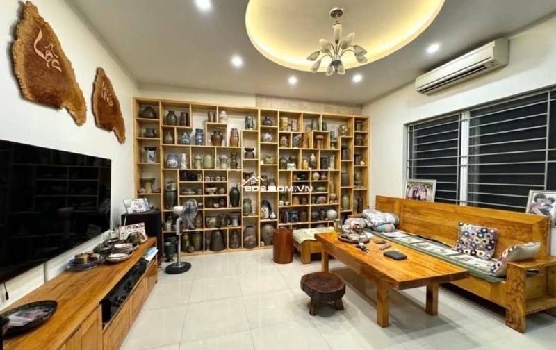 LÔ GÓC 3 MẶT THOÁNG – NGÕ THÔNG – Ô TÔ TRÁNH – MẶT TIỀN 5M – SỔ VUÔNG ĐẸP