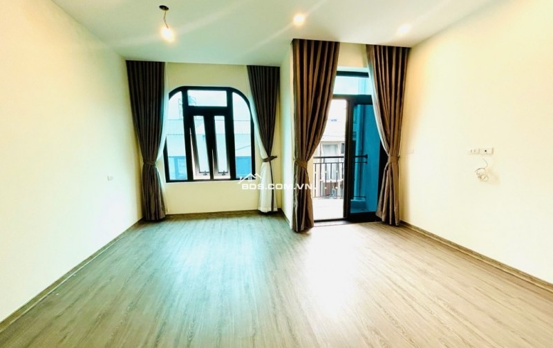 Linh Đàm 54m 4 tầng 13.5 tỉ
