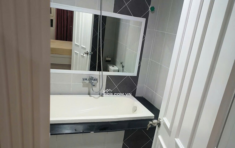 Chung cư Ruby, P15,Tân Bình: 99m2, 3p ngủ,Nội thất,12tr/th