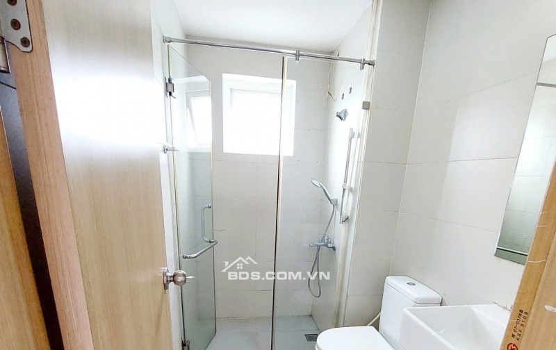 Chung cư Hoa Sen, Lạc Long Quân,Q11: 79m2, 2p ngủ,11tr5/tháng