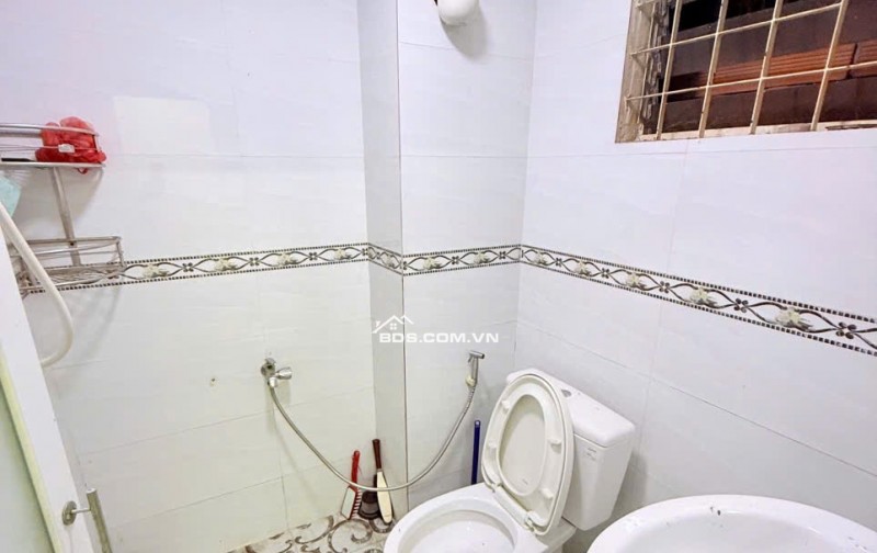 HXH 20m ra Ngã Tư Trương Quốc Dung Nguyễn Văn Trỗi Phú Nhuận Nhà 5Tầng 75m2 Ngang 7m. Chỉ 11tỷ Còn Thương lượng với chính chủ.