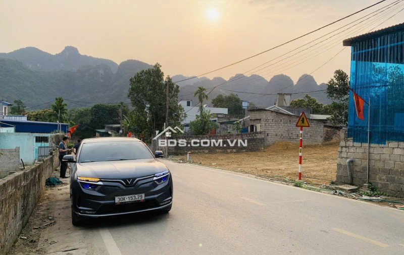 Bán gấp lô 150m2 mặt trục chính kinh doanh ngay trung tâm thị trấn