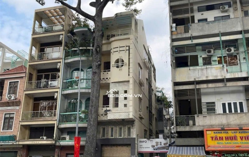 Chính Chủ Bán Mặt Tiền Nguyễn Tri Phương, P:9, Q.5. Dt: (3.7 X 13.8M), Chỉ 25 Tỷ, Tell: O911.16O.692