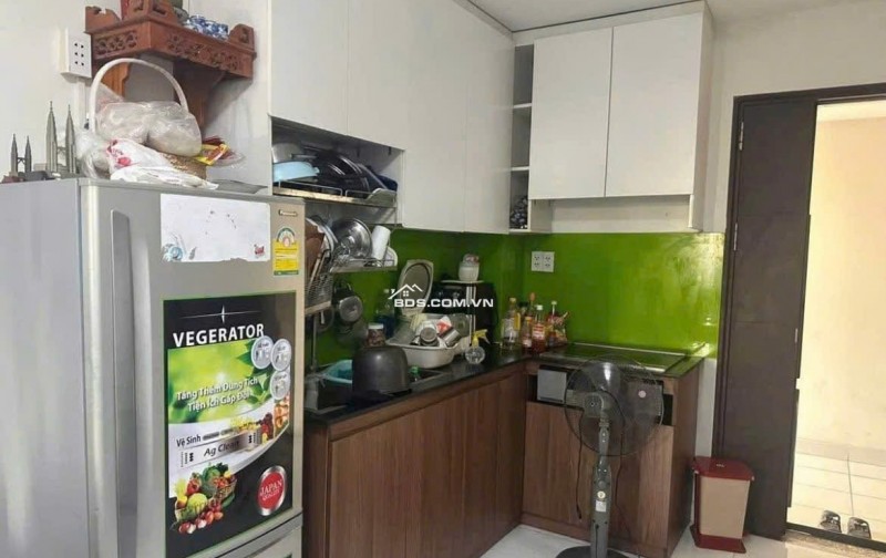 Chung cư Miếu Nổi, Vũ Huy Tân, BT: 72m2, 2p ngủ có ban công, 12tr/th