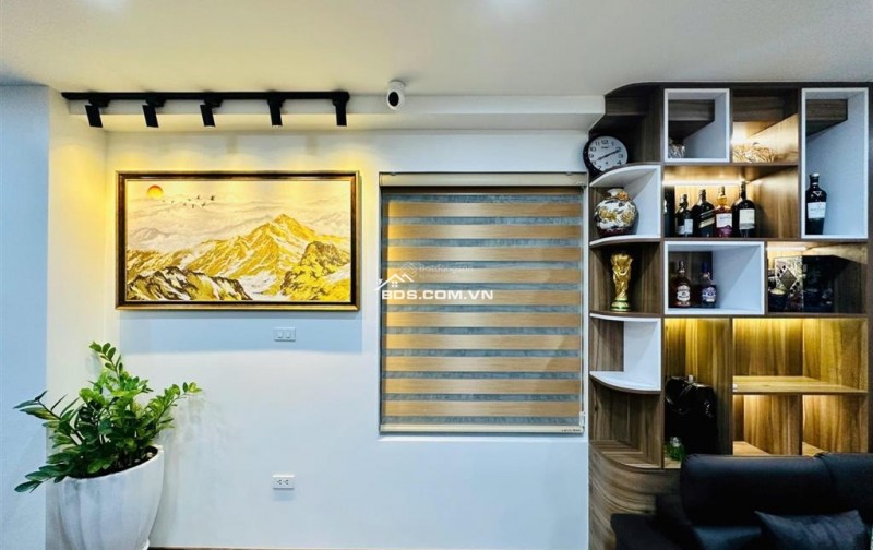 Căn hộ chung cư Thăng Long Capital tọa lạc tại An Khánh, Hoài Đức, Hà Nội với diện tích 69.9m2, hứa hẹn mang đến không gian sống lý tưởng cho gia đình. Căn hộ 2PN, 2WC, được trang bị đầy đủ nội thất, sẵn sàng cho cuộc sống tiện nghi.