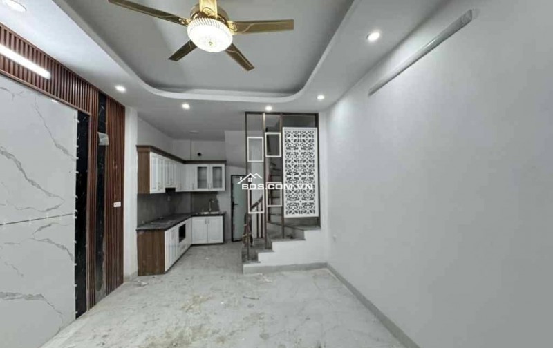 ●B.Á.N  Gia Lâm_Giáp Hải Ô TÔ - GẦN TRƯỜNG, CHỢ - TRUNG TÂM. •Diện tích : 30m2 •Giá : 5,25ty