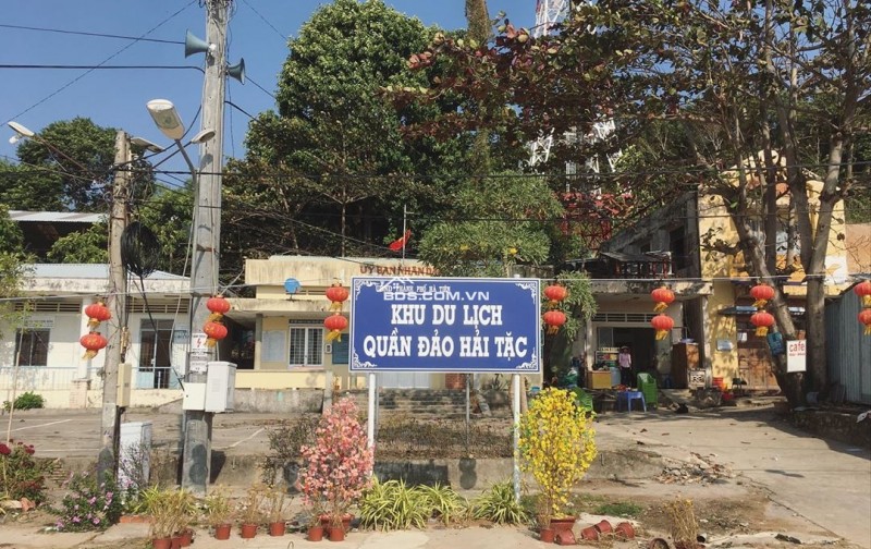 CHÍNH CHỦ - CẦN BÁN NHÀ THỔ CƯ thuận tiện kinh doanh tại KHU DU LỊCH ĐẢO HẢI TẶC