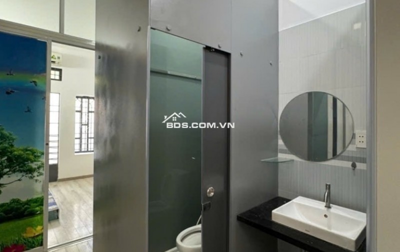 Nguyễn Kiệm Phú Nhuận,2 tang,103m2,giá hơn 5tỷ