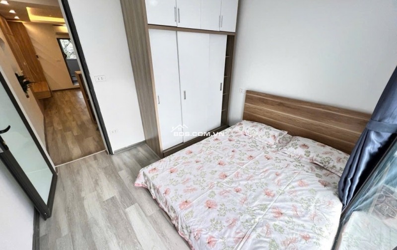 BÁN TẬP THỂ QUỲNH MAI – Ô TÔ ĐỖ CHÂN CẦU THANG – TIỆN ÍCH NGẬP TRÀN – NHỈNH 2 TỶ