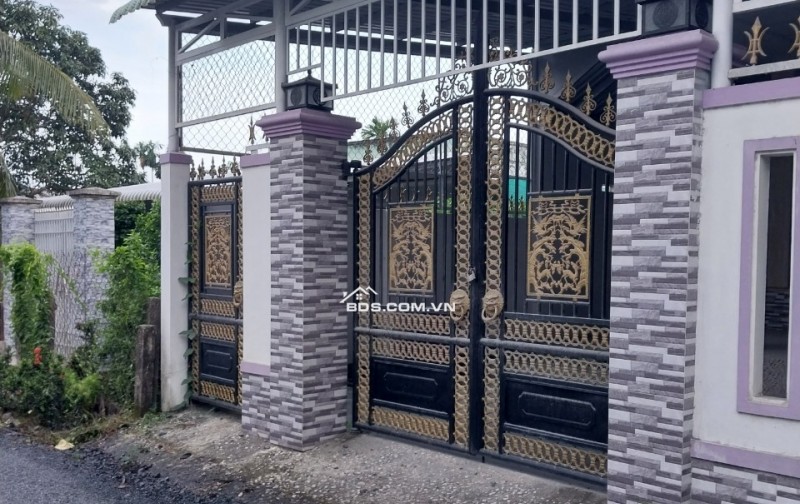 Nhà mái Thái kiểu biệt thự vườn đẹp lung linh.Rộng 300m2. tại xã Long An, H.Châu Thành, TG