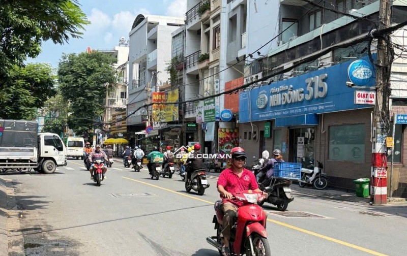 BÁN NHÀ MẶT TIỀN ĐƯỜNG ĐỒNG ĐEN-KHU BÀU CÁT- Q. TÂN BÌNH-NGANG 7M #14