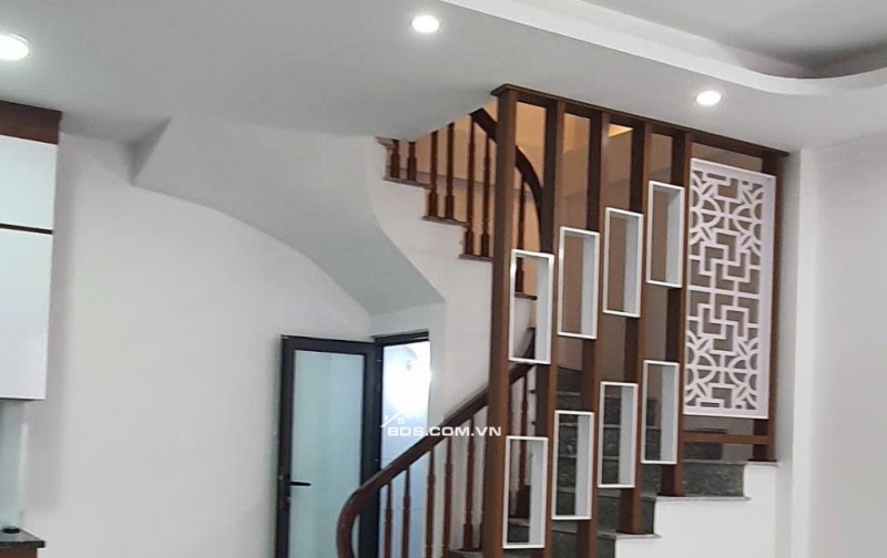 CHỈ HƠN 8 TỶ! NHÀ 6 TẦNG MỚI TINH TẠI THẠCH BÀN - THANG MÁY NHẬP KHẨU - GẦN HỒ ĐIỀU HOÀ!